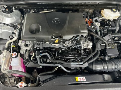 Used 2025 Toyota Camry LE FWD image 33