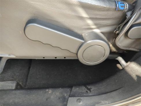 Used 2016 Jeep Wrangler Unlimited Sahara w/ Connectivity Group image 27