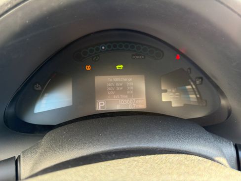 Used 2015 Nissan Leaf S w/ Charge Package image 32