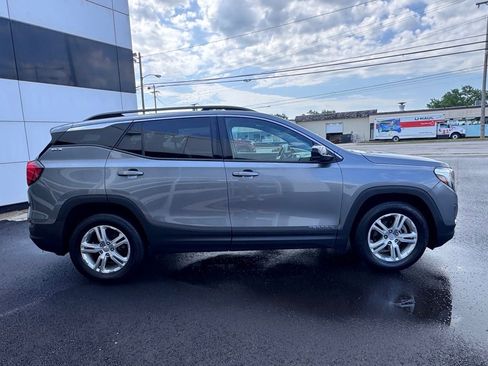 Used 2018 GMC Terrain SLE w/ Driver Convenience Package FWD image 6