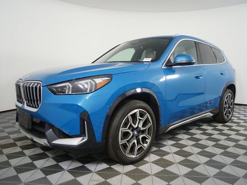 Certified 2025 BMW X1 xDrive28i w/ Technology Package AWD/4WD image 7