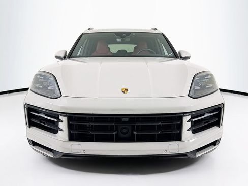 Certified 2024 Porsche Cayenne AWD/4WD image 10