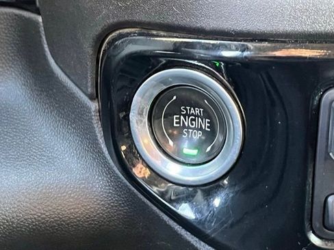 Used 2024 GMC Sierra 2500 SLE w/ SLE Convenience Package image 24