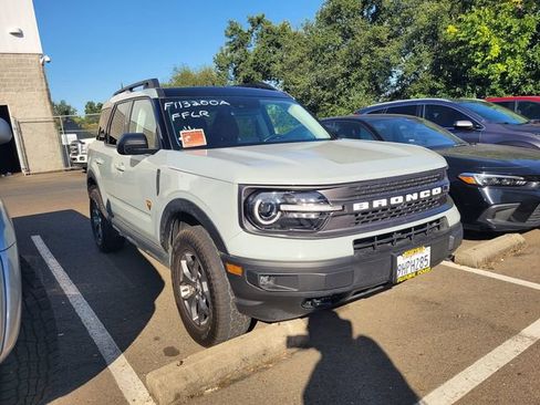 Used 2023 Ford Bronco Sport Badlands w/ Premium Package AWD/4WD image 1