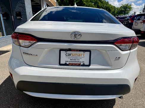 Used 2022 Toyota Corolla LE FWD image 8