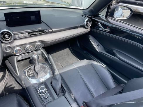 Certified 2025 MAZDA MX-5 Miata RF Grand Touring RWD image 8