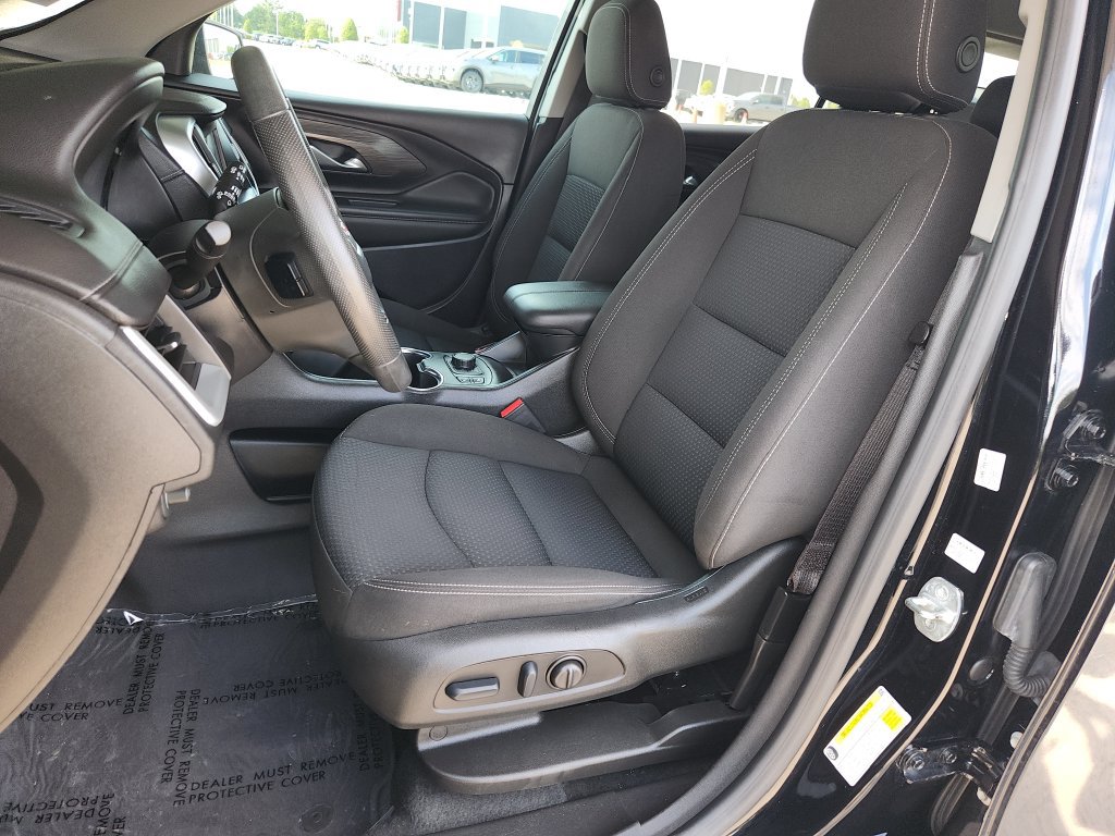 Used 2023 GMC Terrain SLE w/ Driver Convenience Package FWD image 13