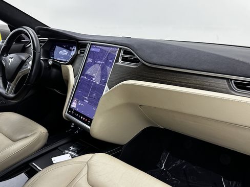 Used 2016 Tesla Model S 75D image 32