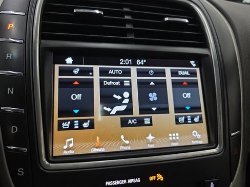 Used 2017 Lincoln MKX Reserve w/ Lincoln MKX Climate Package AWD/4WD image 18