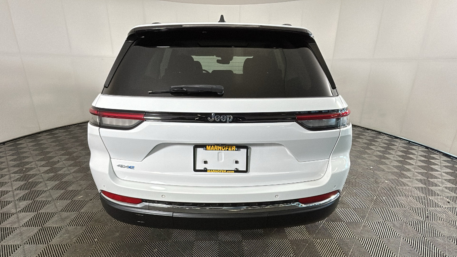 Used 2023 Jeep Grand Cherokee 4WD 4xe image 4
