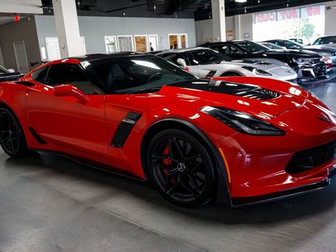 Used 2015 Chevrolet Corvette Z06 w/ 3LZ Preferred Equipment Group image 52