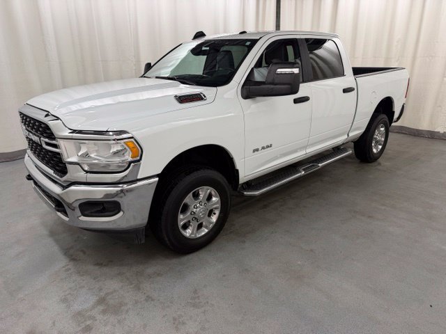 Used 2024 RAM 2500 Big Horn AWD/4WD image 3