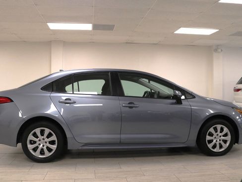 Used 2022 Toyota Corolla LE image 8