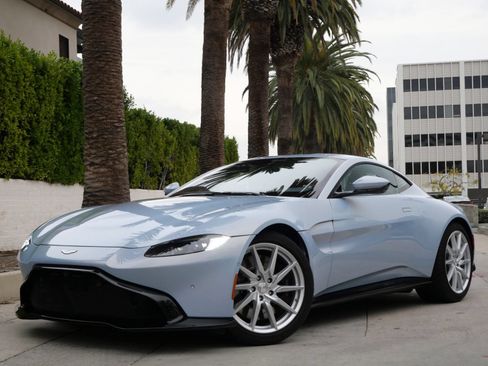 Used 2020 Aston Martin V8 Vantage Coupe RWD image 14