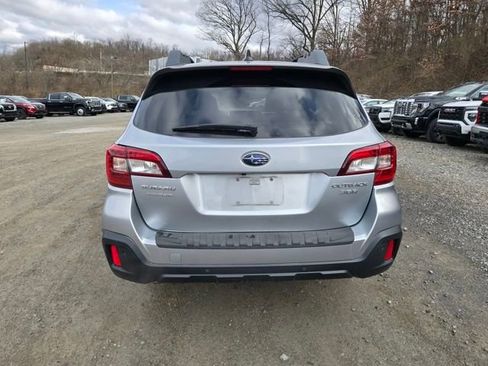 Used 2018 Subaru Outback 3.6R Limited image 4