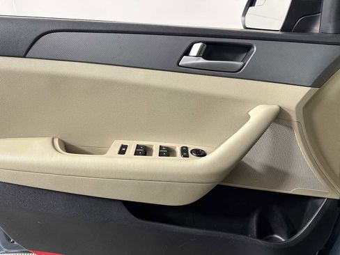 Used 2015 Hyundai Sonata SE image 19