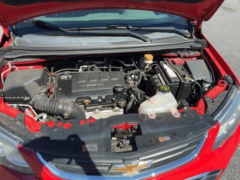 Used 2018 Chevrolet Sonic Premier FWD image 20