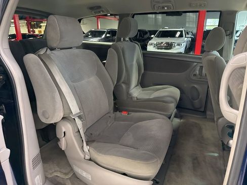 Used 2006 Toyota Sienna FWD image 30