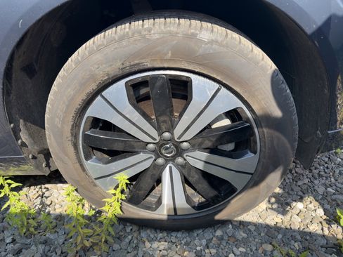 Certified 2024 Volvo XC60 T8 Plus w/ Climate Package image 11