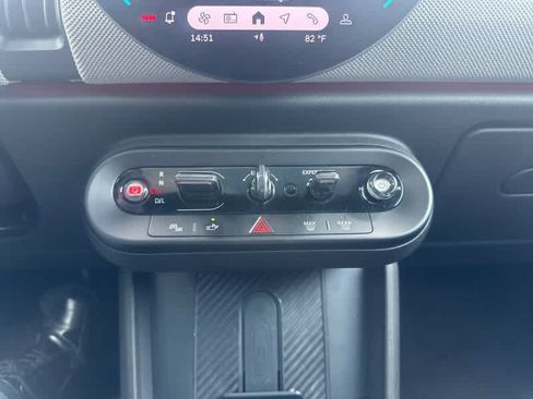 Used 2025 MINI Cooper S FWD image 30