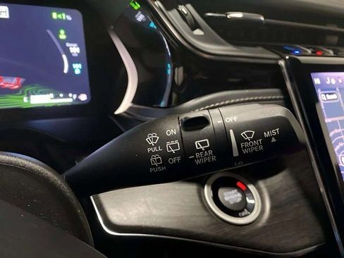 Used 2023 Jeep Grand Cherokee Overland w/ Luxury Tech Group IV image 42