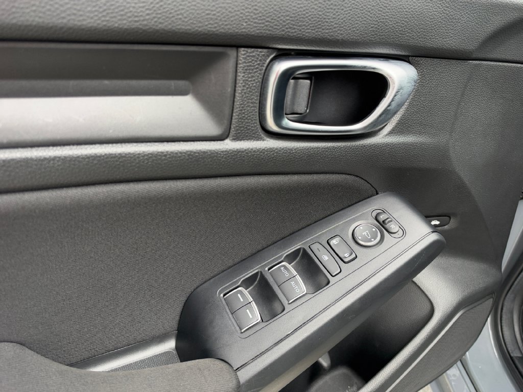 Used 2025 Honda Civic Sport image 11