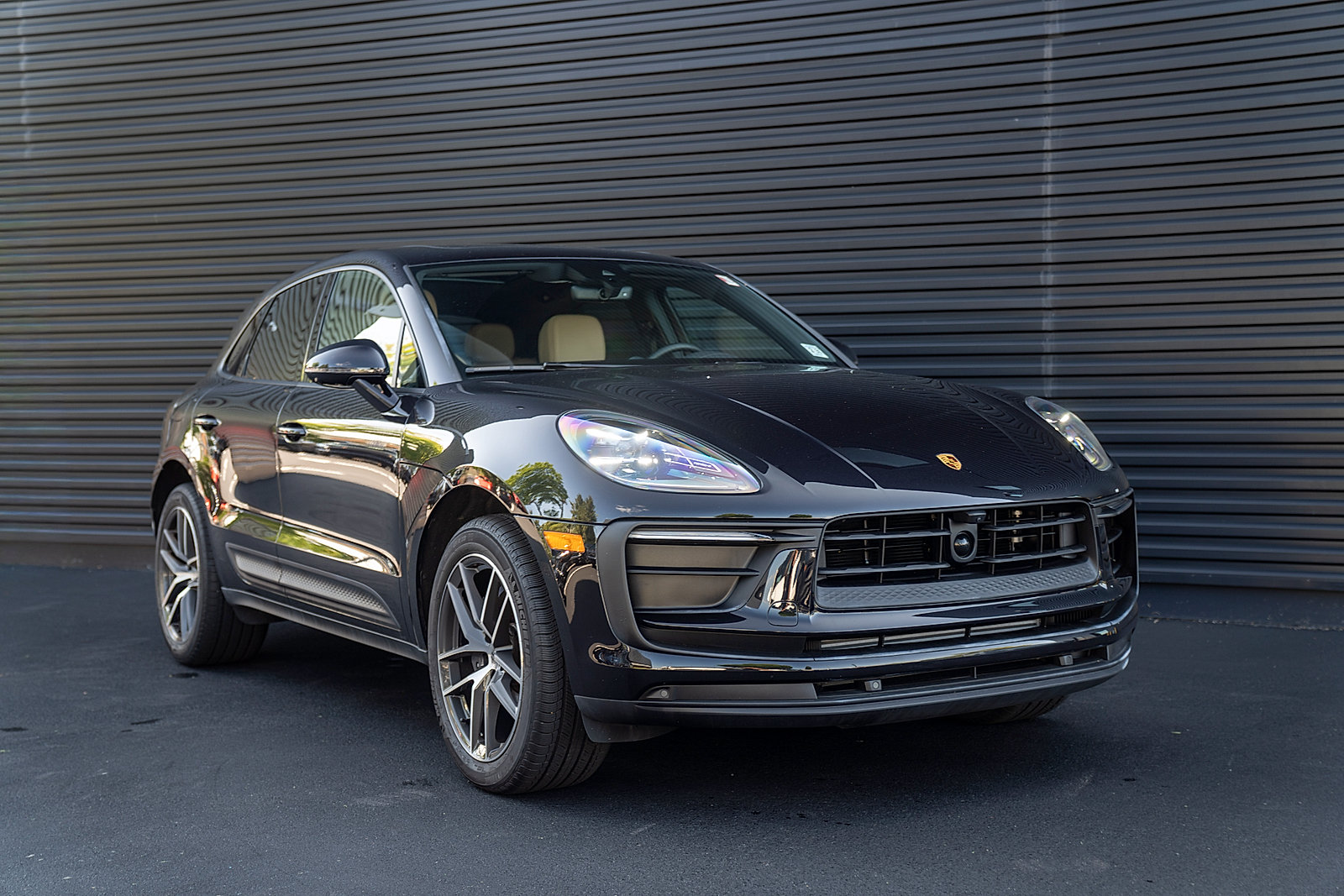 Used 2026 Porsche Macan AWD/4WD image 26