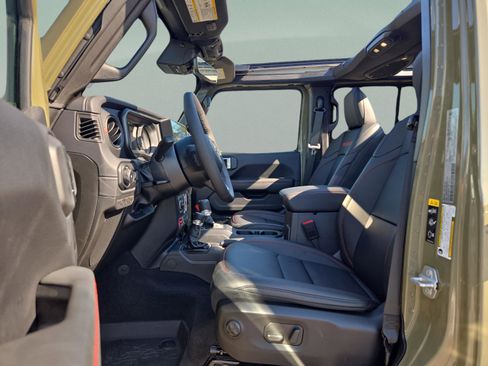 New 2025 Jeep Wrangler Rubicon image 14