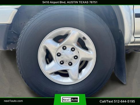 Used 2004 Toyota Tacoma 4x4 Xtracab V6 image 34