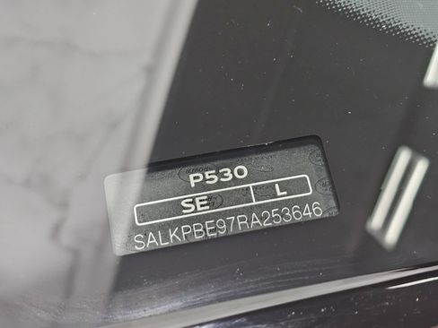 Used 2024 Land Rover Range Rover Long Wheelbase SE AWD/4WD image 31