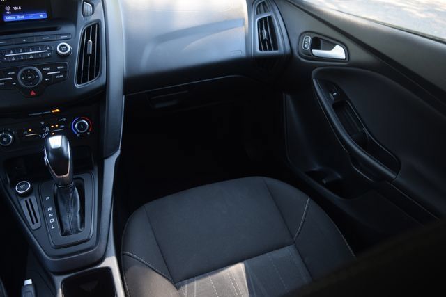 Used 2016 Ford Focus SE FWD image 14