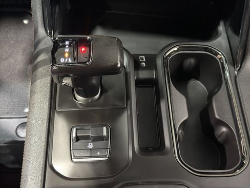 Used 2022 GMC Sierra 1500 AT4 w/ Sierra Safety Plus Package image 37