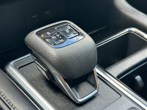 Used 2025 Nissan Pathfinder SV AWD/4WD image 23