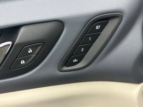 Used 2020 GMC Acadia Denali FWD image 19