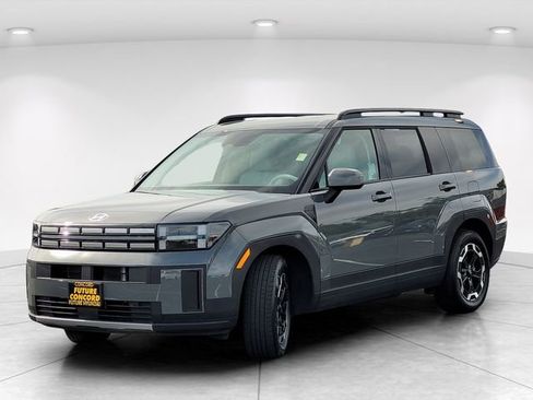 Used 2025 Hyundai Santa Fe SEL AWD/4WD image 2