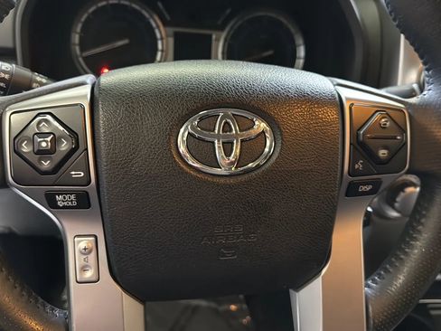 Used 2018 Toyota 4Runner SR5 RWD image 17