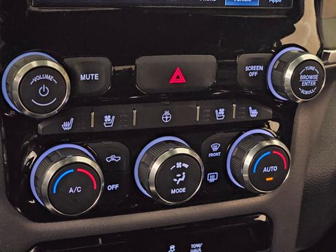 Used 2024 RAM 1500 Laramie image 23