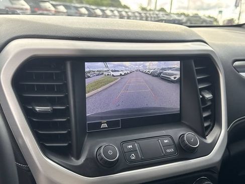 Used 2023 GMC Acadia SLT FWD image 20