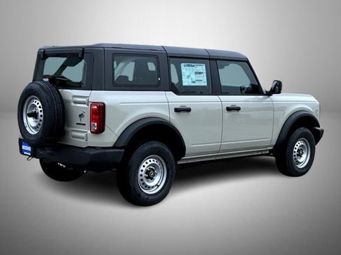 New 2025 Ford Bronco 4-Door image 5