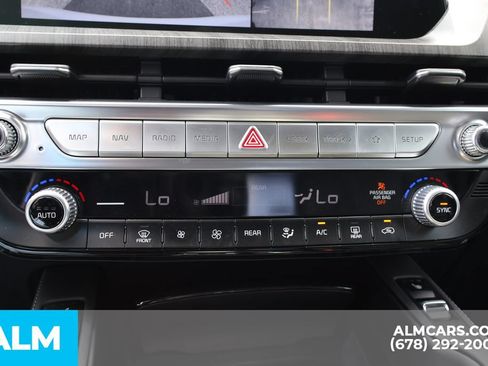 Used 2024 Kia Telluride SX w/ Towing Package FWD image 33
