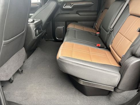 Used 2024 Chevrolet Silverado 1500 High Country w/ Technology Package image 25