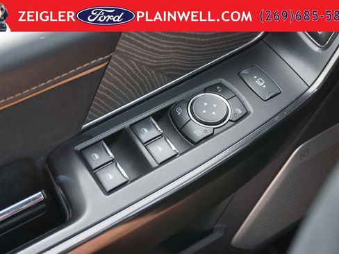 Used 2022 Ford F150 Platinum w/ Equipment Group 701A High AWD/4WD image 31