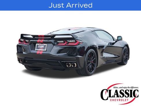Used 2023 Chevrolet Corvette Stingray Preferred Cpe w/ Z51 Performance Package RWD image 17
