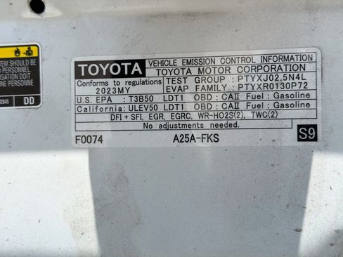 Used 2023 Toyota RAV4 LE AWD/4WD image 18