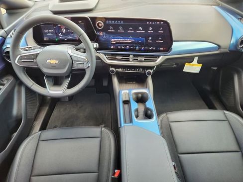 New 2026 Chevrolet Equinox EV LT w/ Convenience Package II FWD image 2