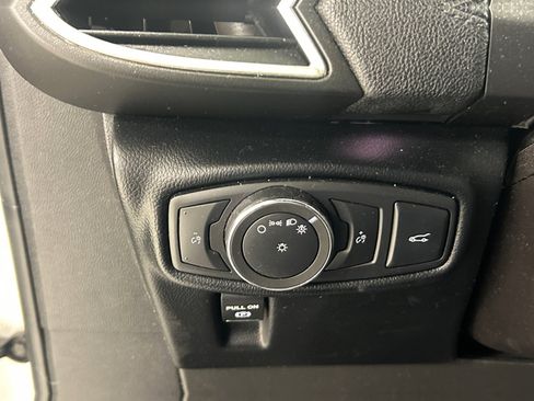 Used 2016 Lincoln MKX Reserve w/ Enhanced Security Package FWD image 17