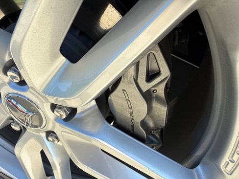 Used 2019 Chevrolet Corvette Stingray Coupe w/ 1LT RWD image 92