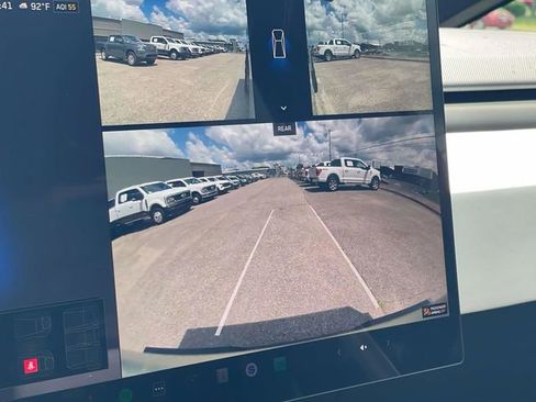 Used 2024 Tesla Cybertruck AWD Crew Cab image 38