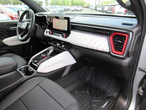 Used 2024 GMC Canyon AT4X AWD/4WD image 13
