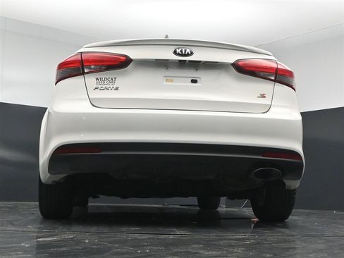 Used 2018 Kia Forte S FWD image 23